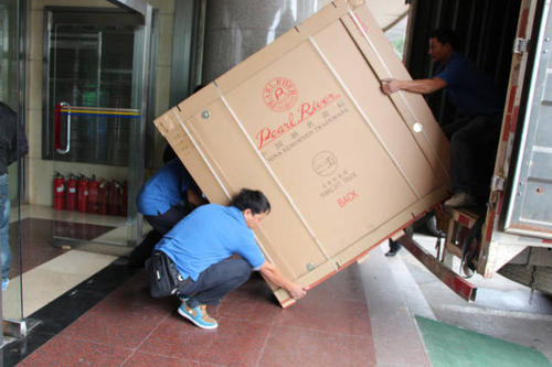 怀安钢琴贵重工艺品无忧运